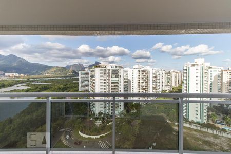 Vista Sala (primeiro andar) de apartamento à venda com 3 quartos, 215m² em Barra da Tijuca, Rio de Janeiro
