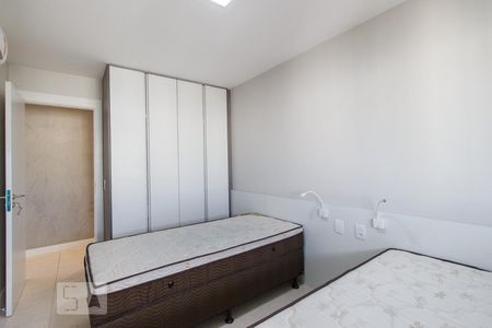 Apartamento à venda com 215m², 3 quartos e 3 vagasQuarto (primeiro andar)