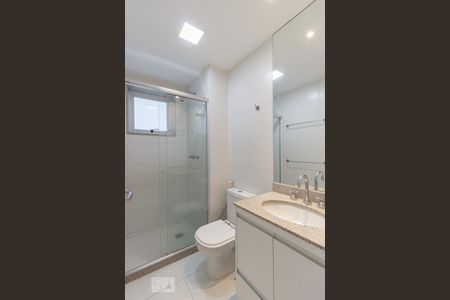 Apartamento à venda com 215m², 3 quartos e 3 vagasBanheiro Suíte 1 (primeiro andar)