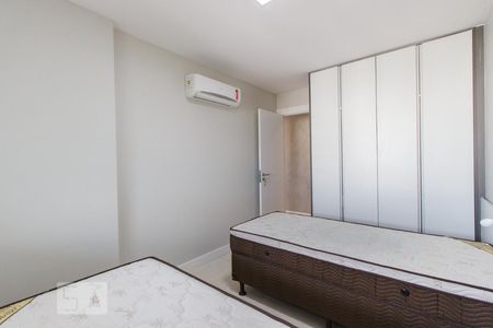 Apartamento à venda com 215m², 3 quartos e 3 vagasQuarto (primeiro andar)