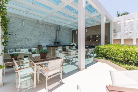 Apartamento à venda com 215m², 3 quartos e 3 vagasChurrasqueira