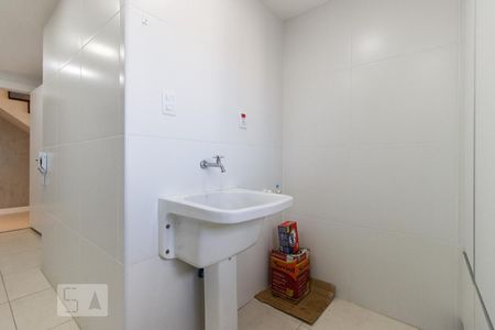 Apartamento à venda com 215m², 3 quartos e 3 vagasÁrea de Serviço (primeiro andar)