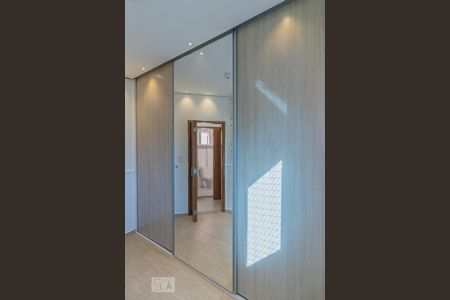 Quarto 01 de apartamento para alugar com 2 quartos, 78m² em Parque Erasmo Assunção, Santo André