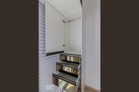 Apartamento para alugar com 78m², 2 quartos e 1 vagaQuarto - Armários