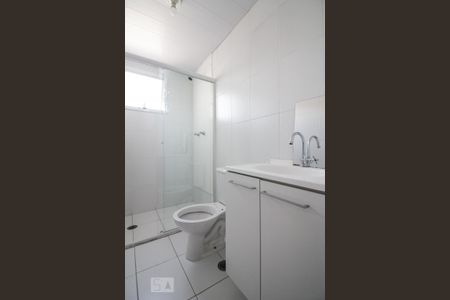 Banheiro de apartamento para alugar com 2 quartos, 65m² em Rio Pequeno, São Paulo