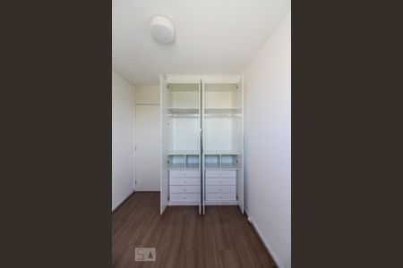 Apartamento para alugar com 65m², 2 quartos e 1 vaga Apartamento para alugar com 65m², 2 quartos e 1 vagaQuarto