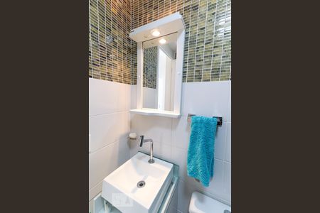 Apartamento à venda com 55m², 3 quartos e 1 vaga Apartamento à venda com 55m², 3 quartos e 1 vagaBanheiro