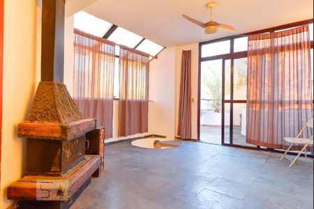 Apartamento para alugar com 70m², 1 quarto e 1 vaga Apartamento para alugar com 70m², 1 quarto e 1 vagaSala Cobertura