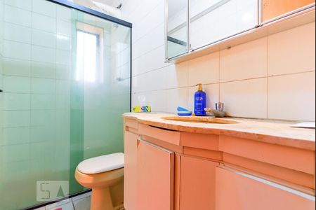 Banheiro de apartamento para alugar com 1 quarto, 70m² em Pinheiros, São Paulo