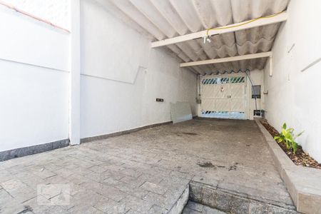 Garagem de casa para alugar com 3 quartos, 182m² em Parque Colonial, São Paulo