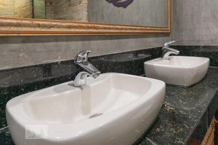 Apartamento à venda com 70m², 1 quarto e 1 vaga Apartamento à venda com 70m², 1 quarto e 1 vagaBanheiro da Suíte