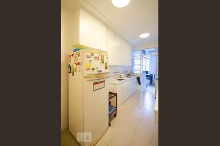 Apartamento para alugar com 110m², 3 quartos e 1 vaga Apartamento para alugar com 110m², 3 quartos e 1 vagaCozinha - Armários