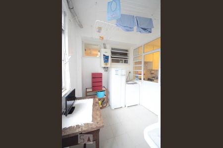 Apartamento para alugar com 110m², 3 quartos e 1 vaga Apartamento para alugar com 110m², 3 quartos e 1 vagaCozinha e Área de Serviço