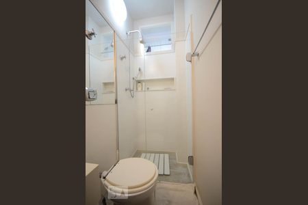 Apartamento para alugar com 110m², 3 quartos e 1 vaga Apartamento para alugar com 110m², 3 quartos e 1 vagaBanheiro da suite