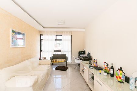 Apartamento à venda com 81m², 2 quartos e 1 vagaSala