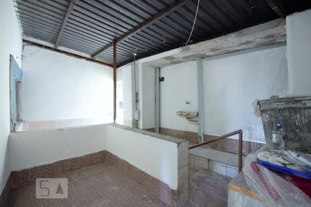 Casa à venda com 100m², 2 quartos e 1 vaga Casa à venda com 100m², 2 quartos e 1 vagaVaranda