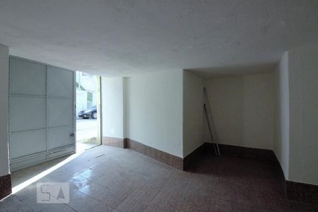 Casa à venda com 100m², 2 quartos e 1 vaga Casa à venda com 100m², 2 quartos e 1 vagaGaragem