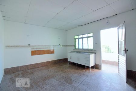 Casa à venda com 100m², 2 quartos e 1 vaga Casa à venda com 100m², 2 quartos e 1 vagaClozinha