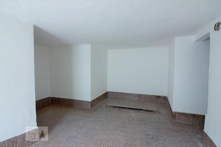 Casa à venda com 100m², 2 quartos e 1 vaga Casa à venda com 100m², 2 quartos e 1 vagaGaragem