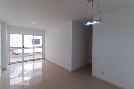 Sala de apartamento para alugar com 3 quartos, 90m² em Recreio dos Bandeirantes, Rio de Janeiro