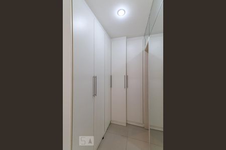 Apartamento para alugar com 90m², 3 quartos e 2 vagas Apartamento para alugar com 90m², 3 quartos e 2 vagasCloset