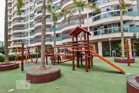 Apartamento para alugar com 105m², 3 quartos e 1 vaga Apartamento para alugar com 105m², 3 quartos e 1 vagaPlayground