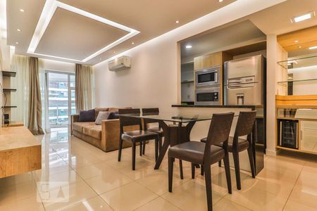 Sala de apartamento para alugar com 3 quartos, 105m² em Jacarepaguá, Rio de Janeiro