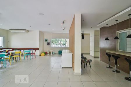 Apartamento para alugar com 105m², 3 quartos e 1 vaga Apartamento para alugar com 105m², 3 quartos e 1 vagaSalão de Festas