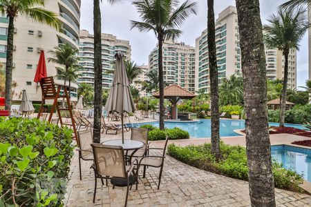 Apartamento para alugar com 105m², 3 quartos e 1 vaga Apartamento para alugar com 105m², 3 quartos e 1 vagaPiscina