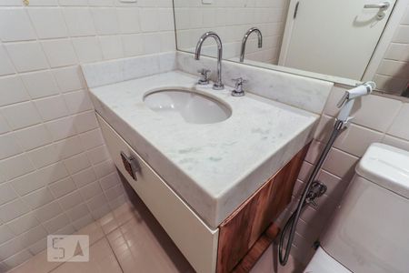 Apartamento para alugar com 105m², 3 quartos e 1 vaga Apartamento para alugar com 105m², 3 quartos e 1 vagaBanheiro Social