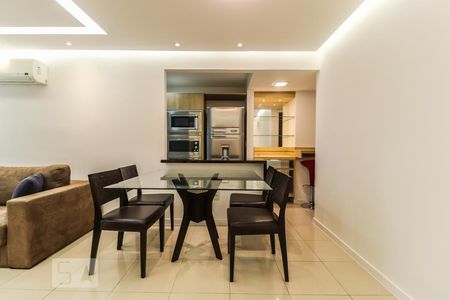 Apartamento para alugar com 105m², 3 quartos e 1 vaga Apartamento para alugar com 105m², 3 quartos e 1 vagaCozinha Americana