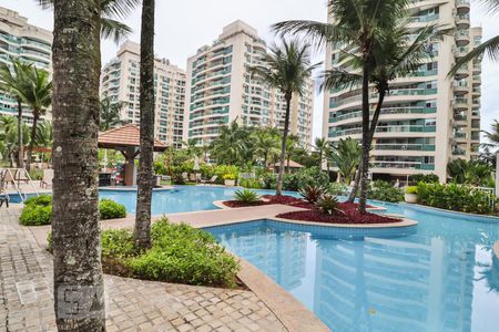 Apartamento para alugar com 105m², 3 quartos e 1 vaga Apartamento para alugar com 105m², 3 quartos e 1 vagaPiscina