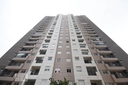 Apartamento para alugar com 47m², 2 quartos e 1 vaga Apartamento para alugar com 47m², 2 quartos e 1 vagaFachada