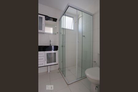 Banheiro de apartamento à venda com 2 quartos, 52m² em Padroeira, Osasco