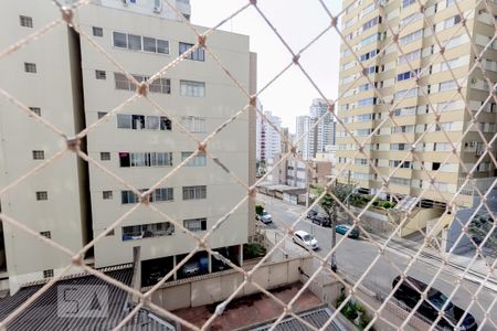 Vista  de apartamento para alugar com 3 quartos, 74m² em Setor Oeste, Goiânia