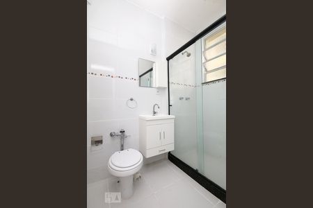 Banheiro Suite. de apartamento à venda com 1 quarto, 38m² em Leme, Rio de Janeiro