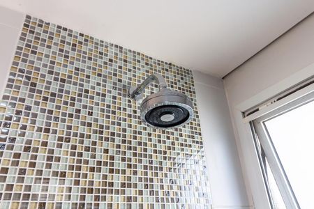 Apartamento à venda com 98m², 2 quartos e 2 vagasDetalhe do Banheiro da Suíte