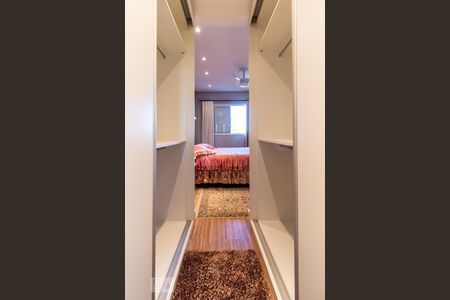 Apartamento à venda com 98m², 2 quartos e 2 vagasCloset da Suíte