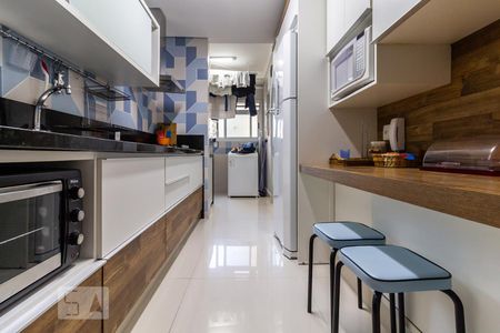 Apartamento à venda com 98m², 2 quartos e 2 vagasCozinha