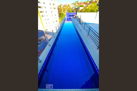 Apartamento para alugar com 65m², 2 quartos e 2 vagas Apartamento para alugar com 65m², 2 quartos e 2 vagasÁrea comum - Piscina