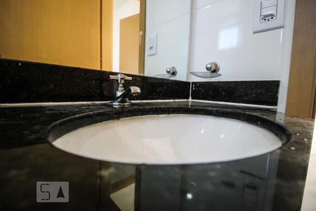 Apartamento para alugar com 65m², 2 quartos e 2 vagas Apartamento para alugar com 65m², 2 quartos e 2 vagasBanheiro Social