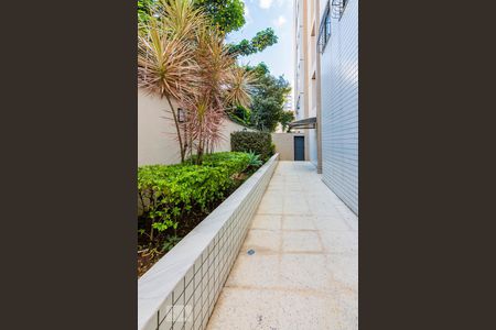 Apartamento para alugar com 100m², 3 quartos e 2 vagasEntrada Edifício