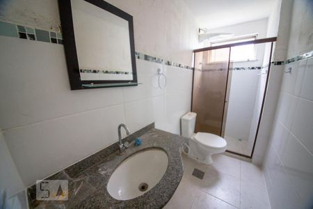 Banheiro  de apartamento à venda com 2 quartos, 56m² em Fonseca, Niterói