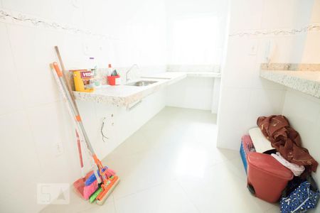 Apartamento à venda com 180m², 3 quartos e 2 vagasCozinha