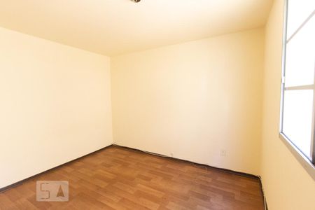 Quarto 2 de apartamento para alugar com 3 quartos, 65m² em Santa Cândida, Curitiba