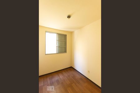 Quarto 1 de apartamento para alugar com 3 quartos, 65m² em Santa Cândida, Curitiba
