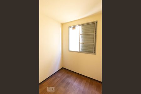Quarto 1 de apartamento para alugar com 3 quartos, 65m² em Santa Cândida, Curitiba