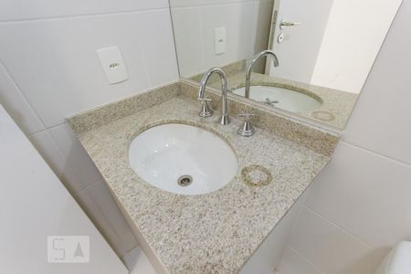 Banheiro Social de apartamento para alugar com 2 quartos, 69m² em Jacarepaguá, Rio de Janeiro