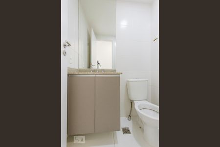 Banheiro Social de apartamento para alugar com 2 quartos, 69m² em Jacarepaguá, Rio de Janeiro