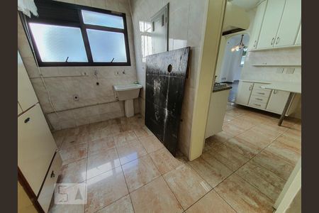 Apartamento para alugar com 142m², 3 quartos e 2 vagasCozinha e Área de Serviço